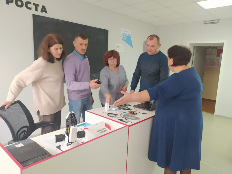 Круглый стола «Формула успеха» по теме "Практика использования оборудования центра «Точка роста»..